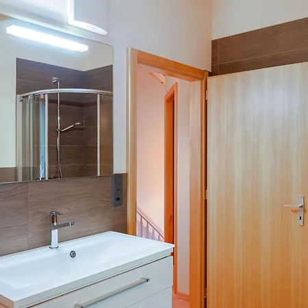 Boname By Interhome シャレー ナンダ